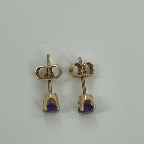 Amethyst Post Earrings - 14k Gold - Picture 4 of 8